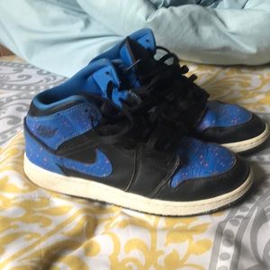 Jordan 1 mids